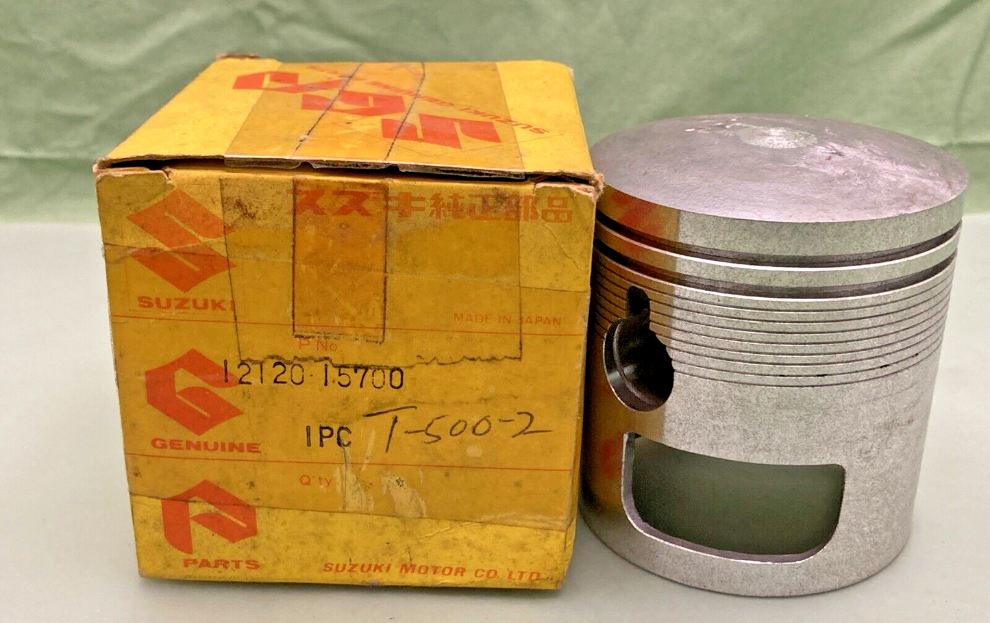 NEW GENUINE SUZUKI 12120-15700 PISTON, OS:0.5
