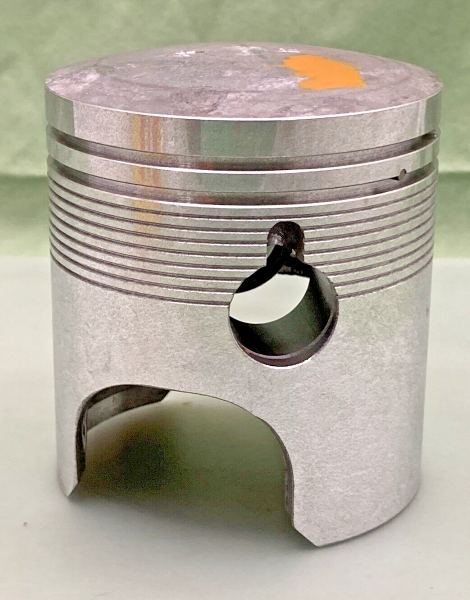 NEW GENUINE SUZUKI 12110-15101 PISTON RH