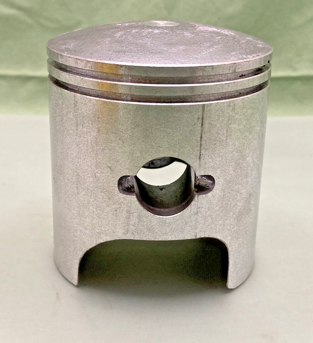 NEW GENUINE SUZUKI 12110-16400 CRANKSHAFT PISTON, 1969-1970 TS250