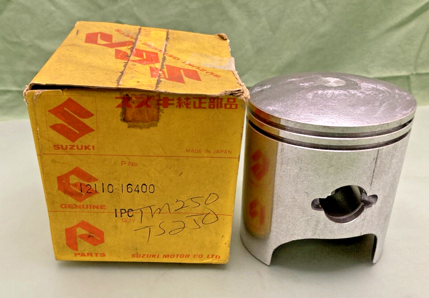 NEW GENUINE SUZUKI 12110-16400 CRANKSHAFT PISTON, 1969-1970 TS250