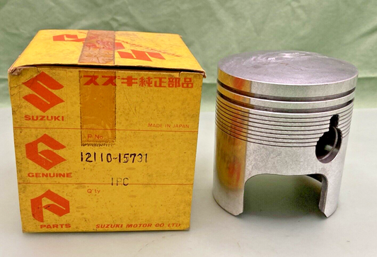 NEW GENUINE SUZUKI 12110-15731 PISTON, RH