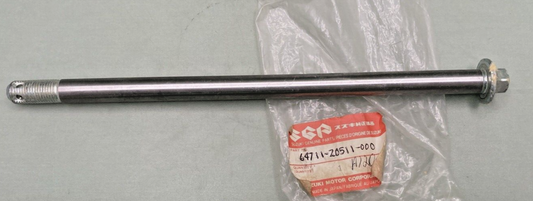 NEW GENUINE SUZUKI 64711-20511 REAR AXLE, 1982-1983 RM80
