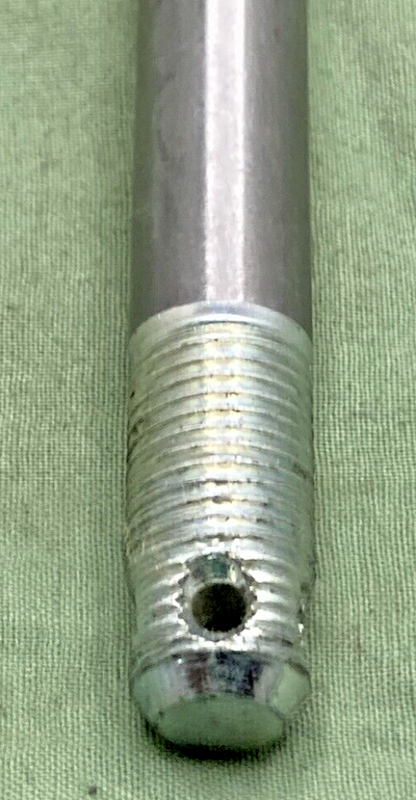 NEW GENUINE SUZUKI 64711-20511 REAR AXLE, 1982-1983 RM80