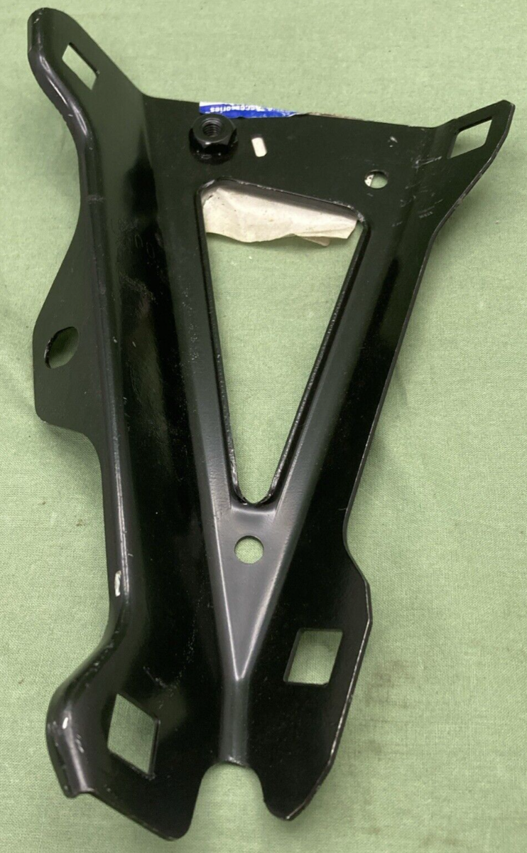 NEW GENUINE MOPAR 68246361AA Fender Extension, Right 2015-2023 Jeep Renegade