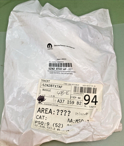 NEW GENUINE MOPAR 5ZN28TX7AF Buckle-Buckle Assembly-S/BELT