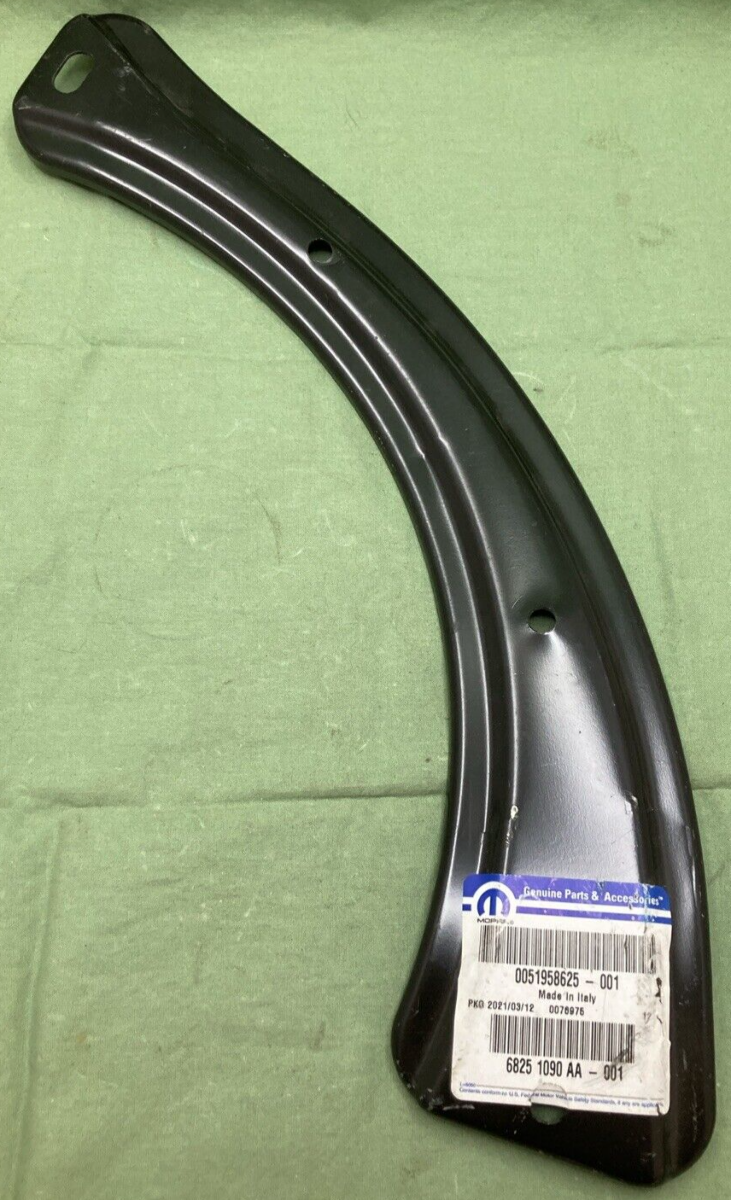 NEW GENUINE MOPAR 68251090AA Radiator Closure Bracket Right FITS FIAT DODGE
