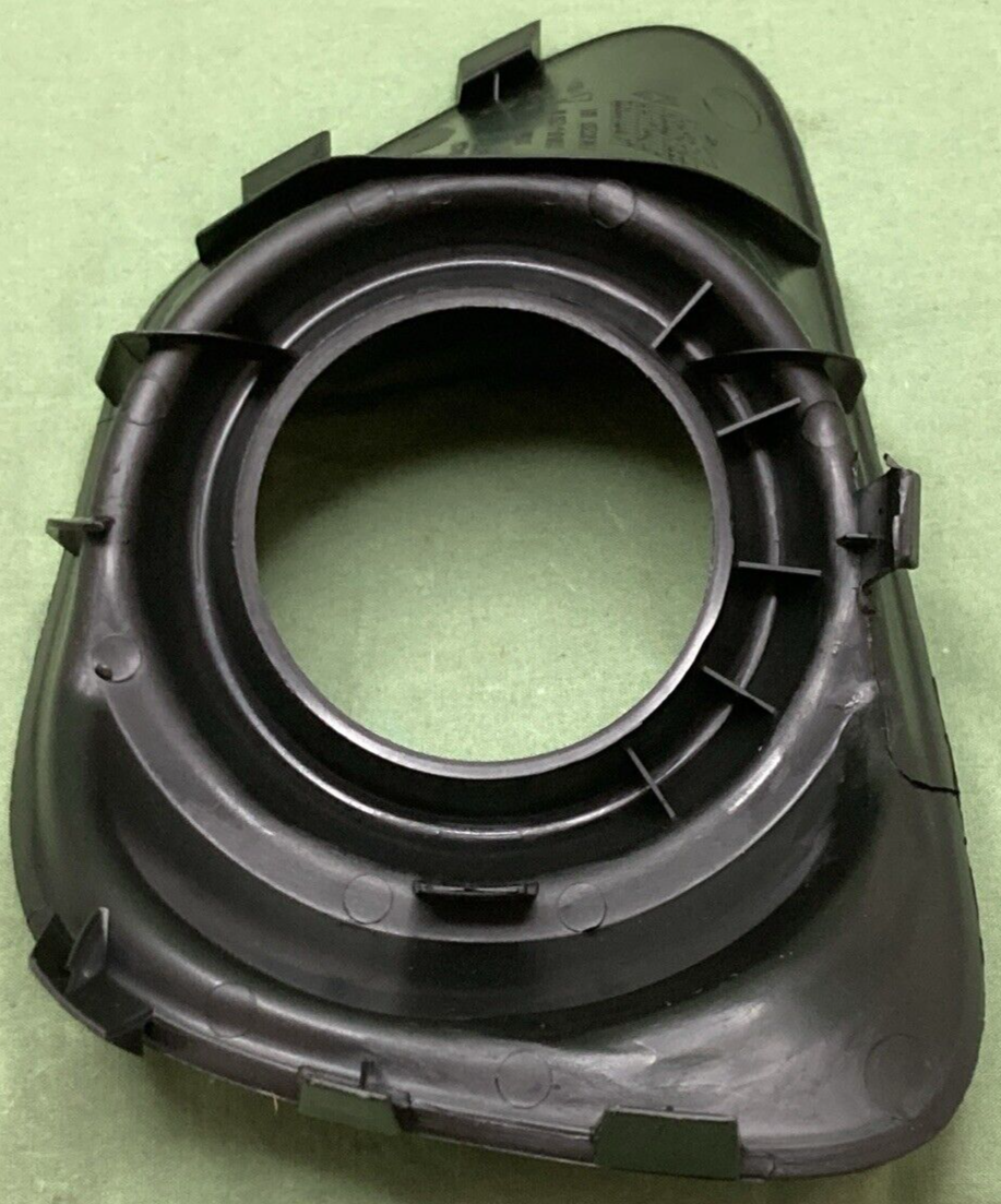 NEW GENUINE MOPAR 68109870AA Fog Lamp Bezel Right FITS '11-'17 JEEP COMPASS