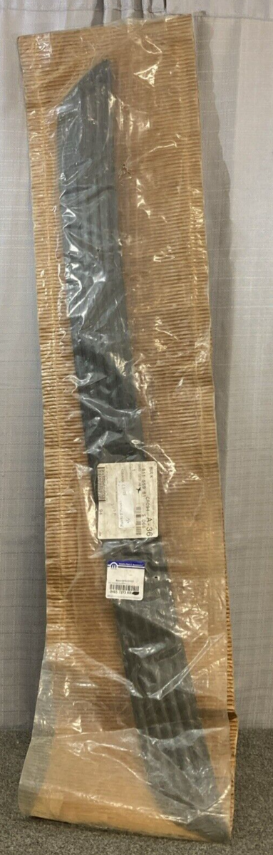 NEW GENUINE MOPAR 04857273AB Rear Fascia Scuff Pad 2001-2007