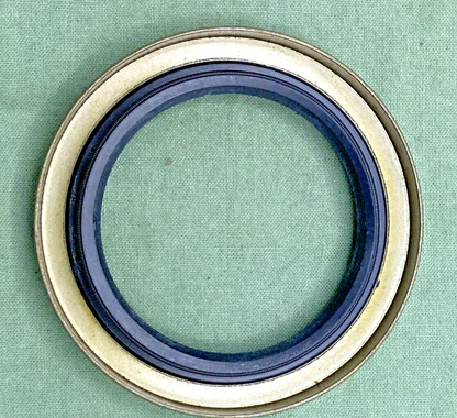 QTY 4 NEW COMETIC GASKET 0935-0176 HD ENGINE SPROCKET SHAFT OIL SEAL