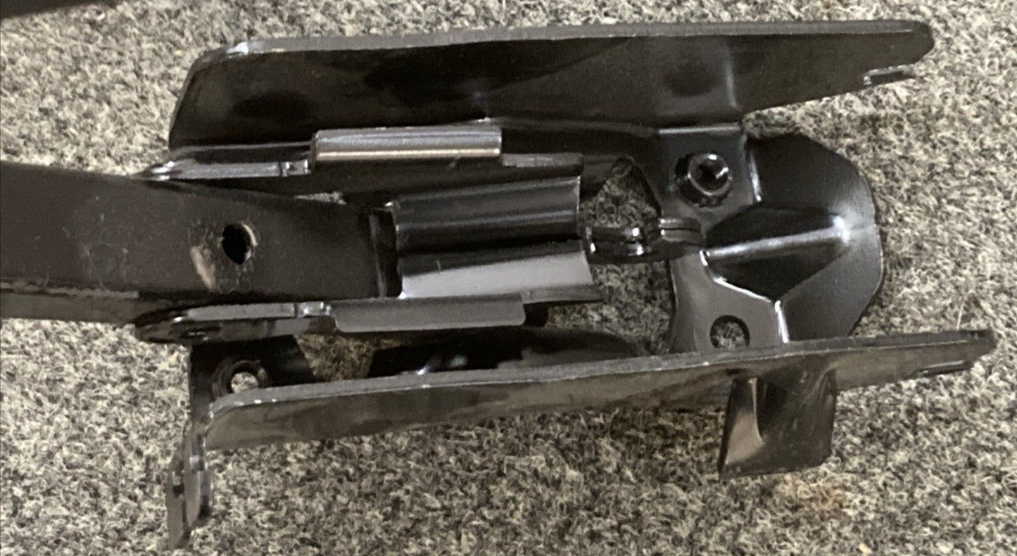 NEW GENUINE MOPAR 68082013AH Trunk Deck Lid Hinge FITS 2013-2016 Dodge Dart