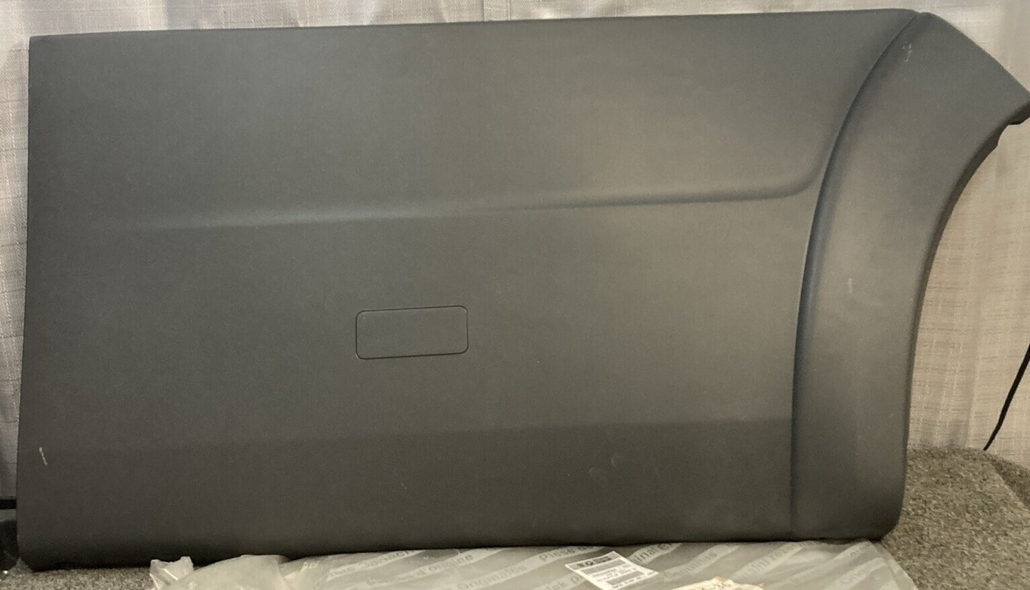 NEW GENUINE RICAMBI 0053269062 SIDE SILL MOLDING RIGHT MOPAR 5NC52LAHAA