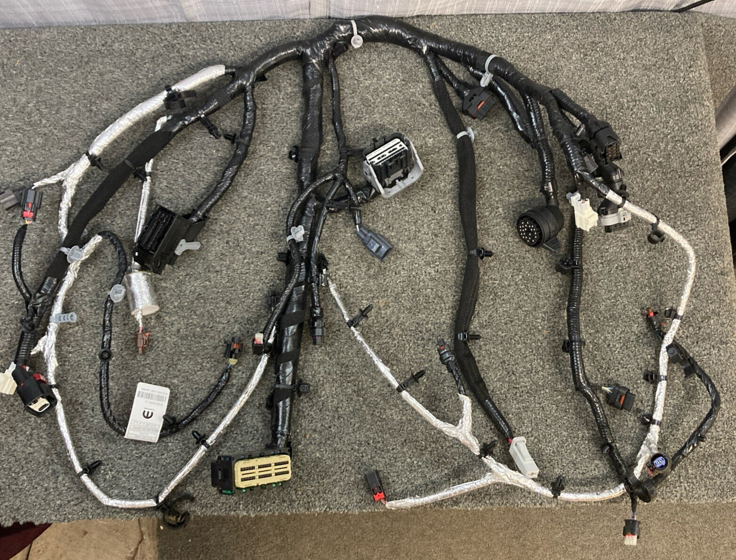 NEW  GENUINE MOPAR 68359898AE POWER TRAIN WIRING