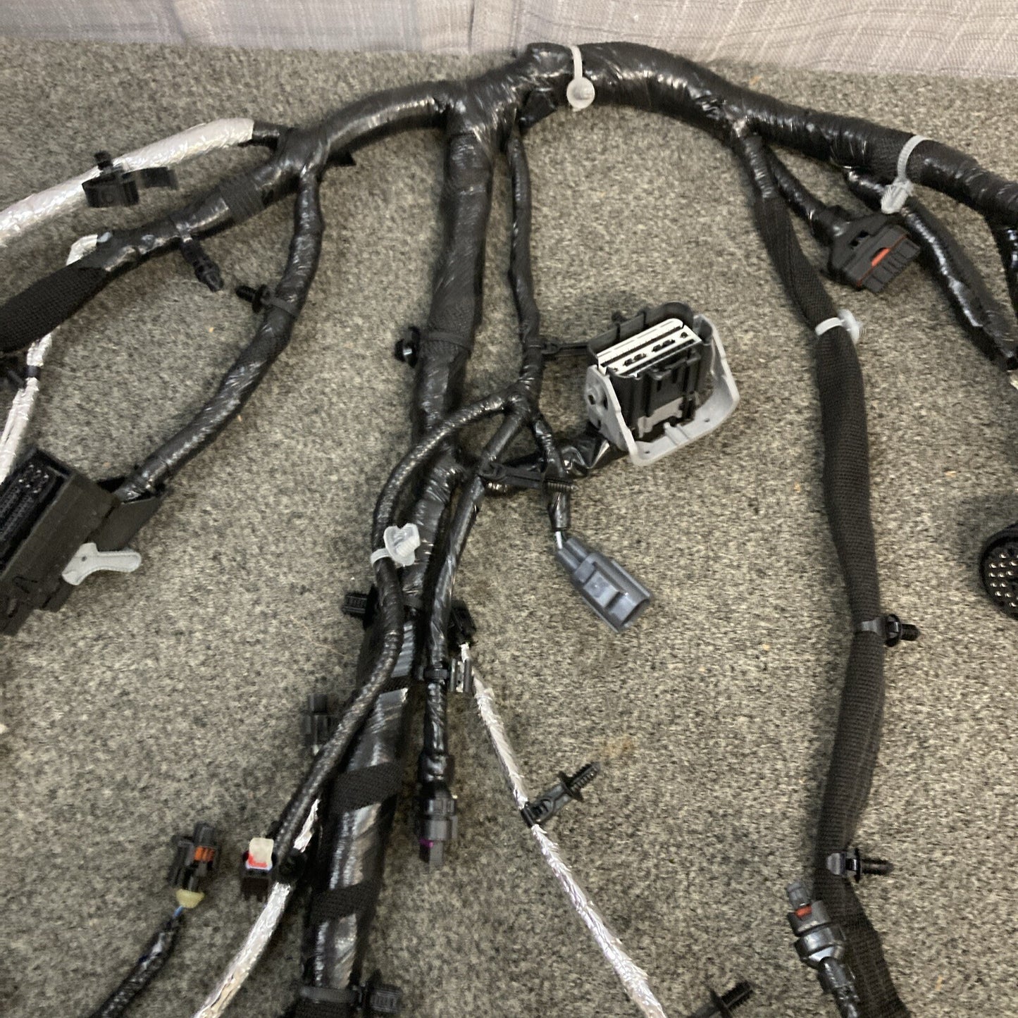 NEW  GENUINE MOPAR 68359898AE POWER TRAIN WIRING