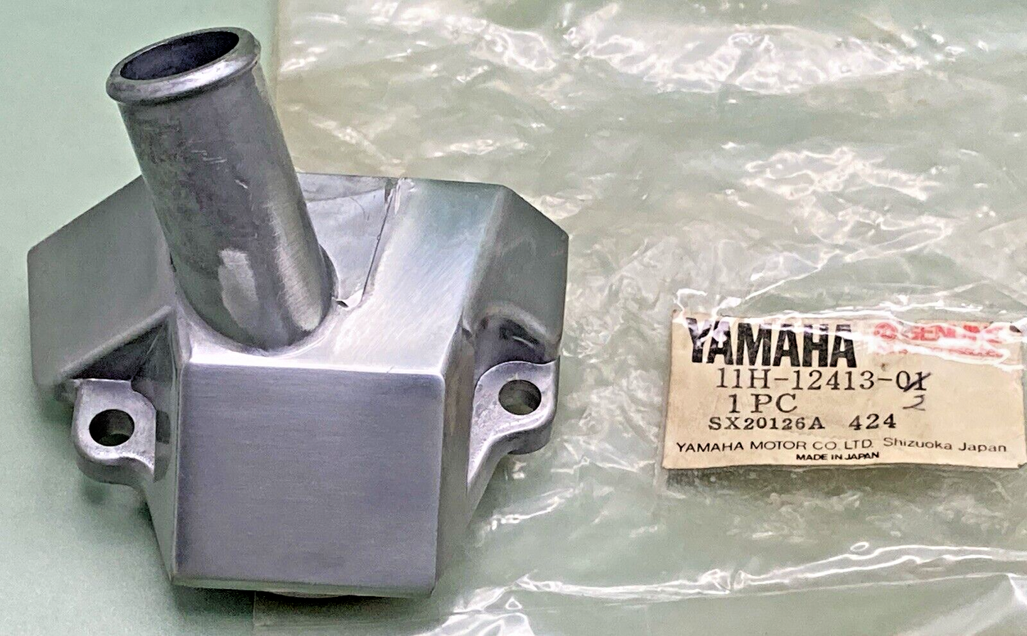 NEW GENUINE YAMAHA 11H-12413-02 THERMOSTAT COVER