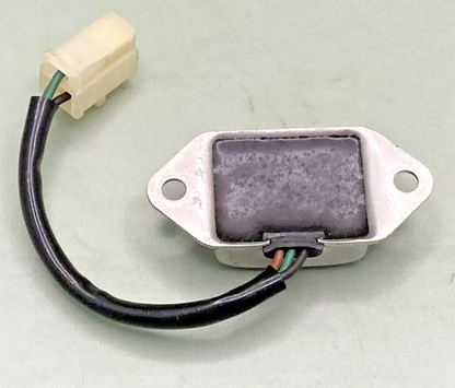 NEW GENUINE YAMAHA 371-81910-11 VOLTAGE REGULATOR