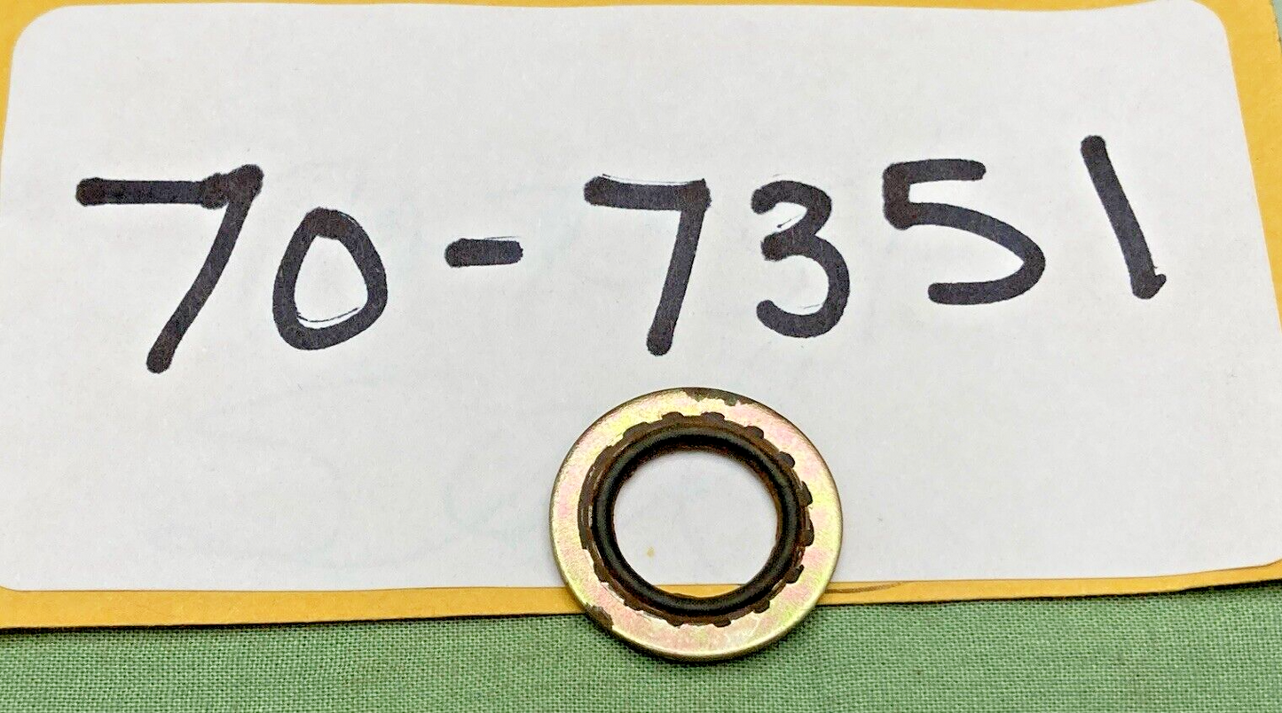 QTY 2 NEW REPLACES TRIUMPH 70-7351 GAS TANK PETCOCK DOWTY SEALING WASHERS