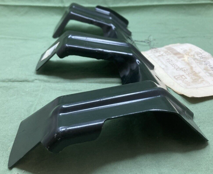 NEW GENUINE MOPAR 04894895AA Fender Mounting Midpoint Bracket Left