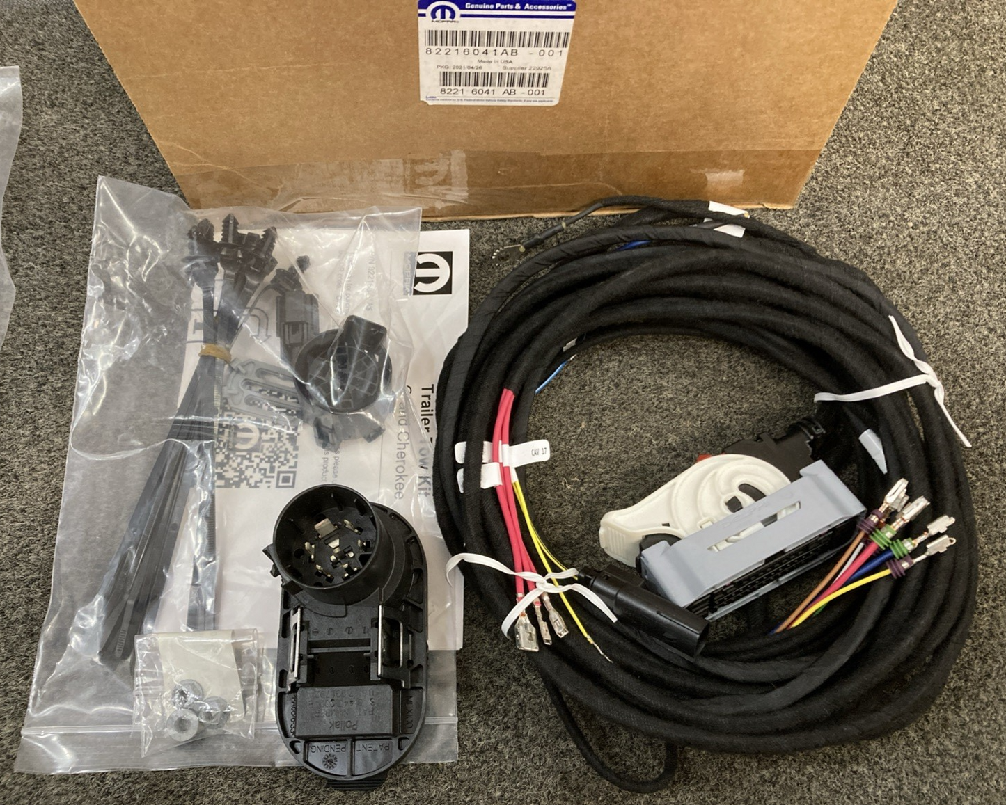 NEW GENUINE MOPAR 82216041AB WIRING TRAILER TOW 7-WAY KIT COMPLETE FITS JEEP