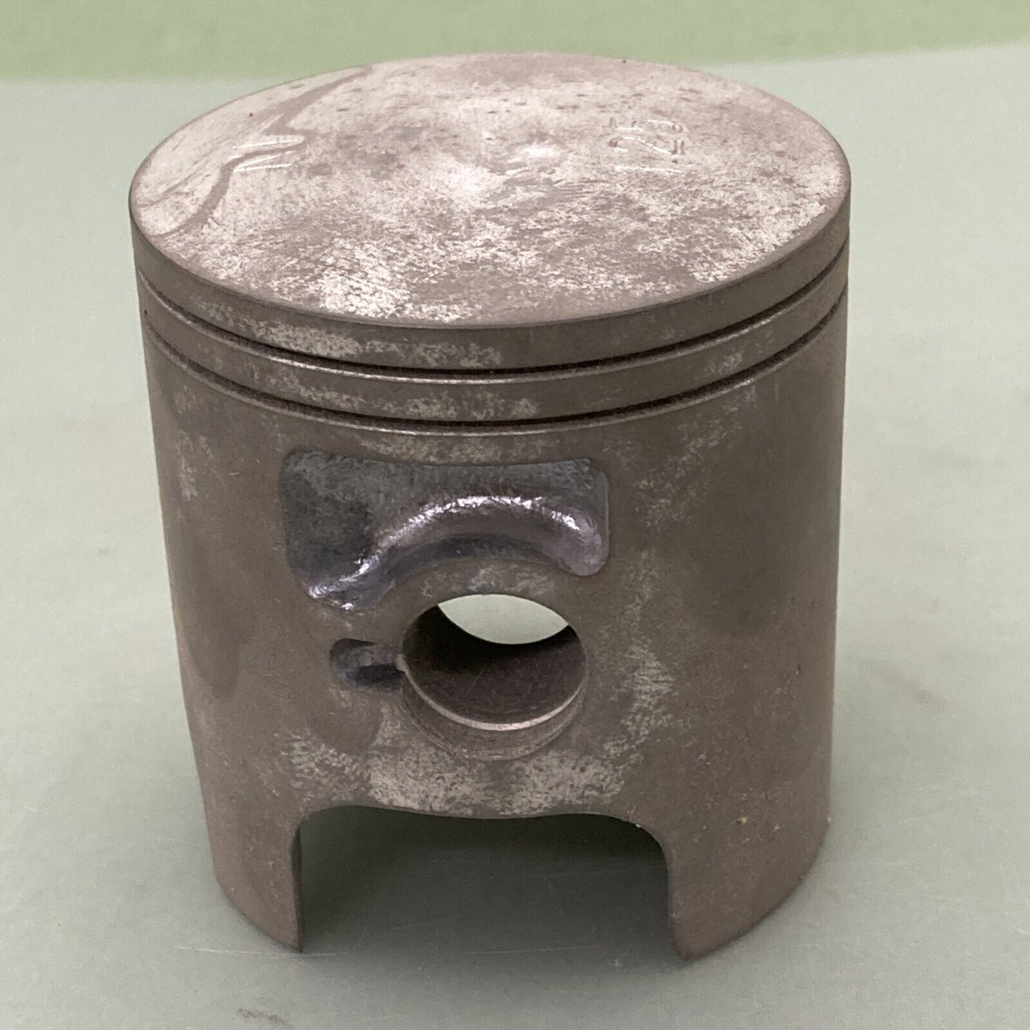 NEW GENUINE RC SERIES 05-6850 PISTON KIT CR125 1985 1.25MM O.S INCOMPLETE