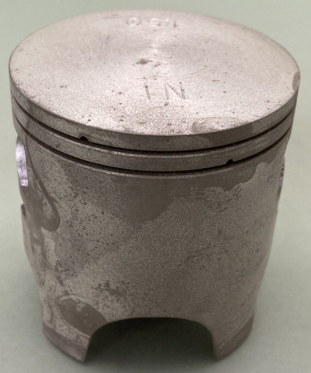 NEW GENUINE RC SERIES 05-6851 PISTON KIT PISTON & RINGS ONLY