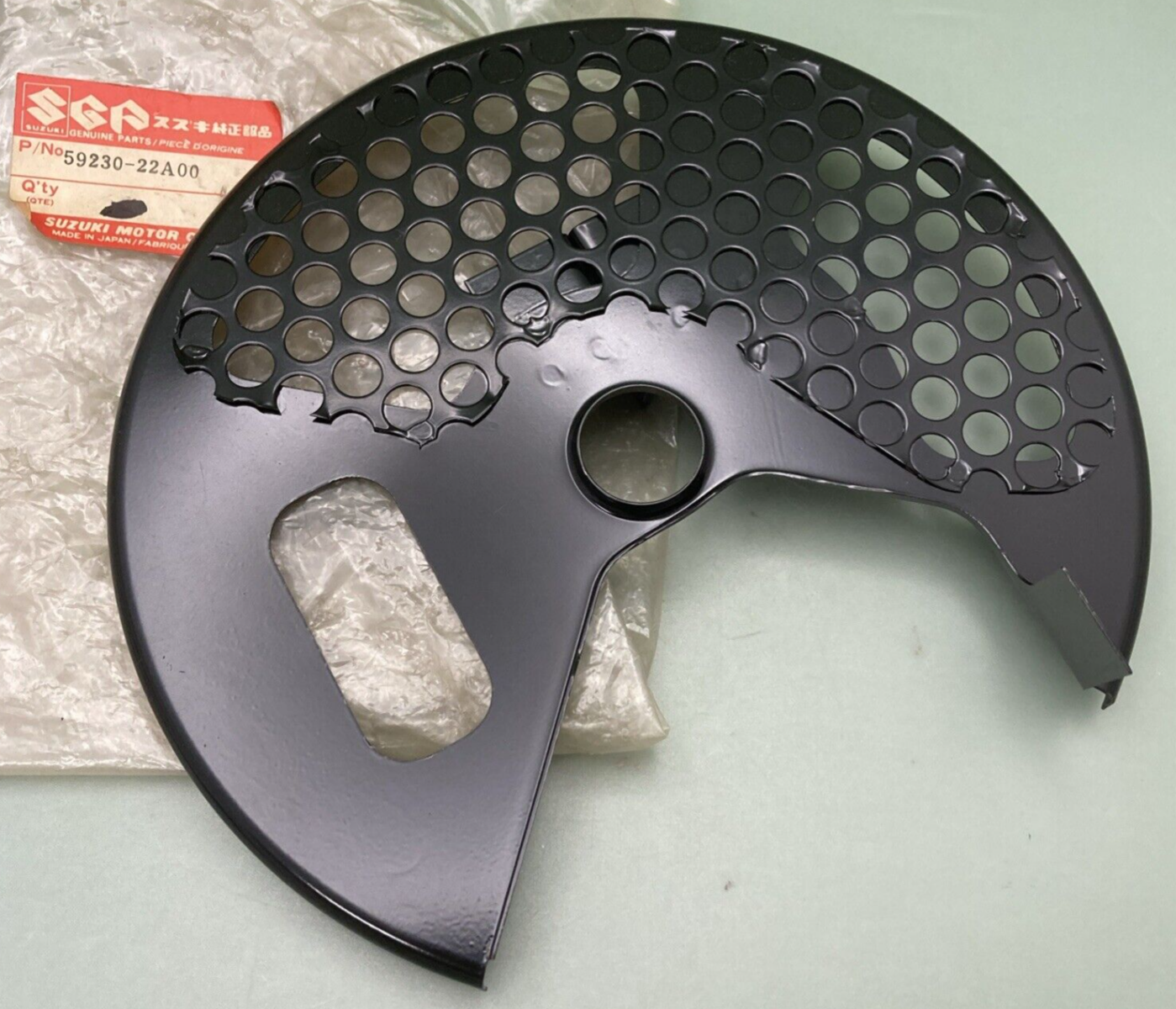 NEW GENUINE SUZUKI 59230-22A00 Cover, Front Disc Rh