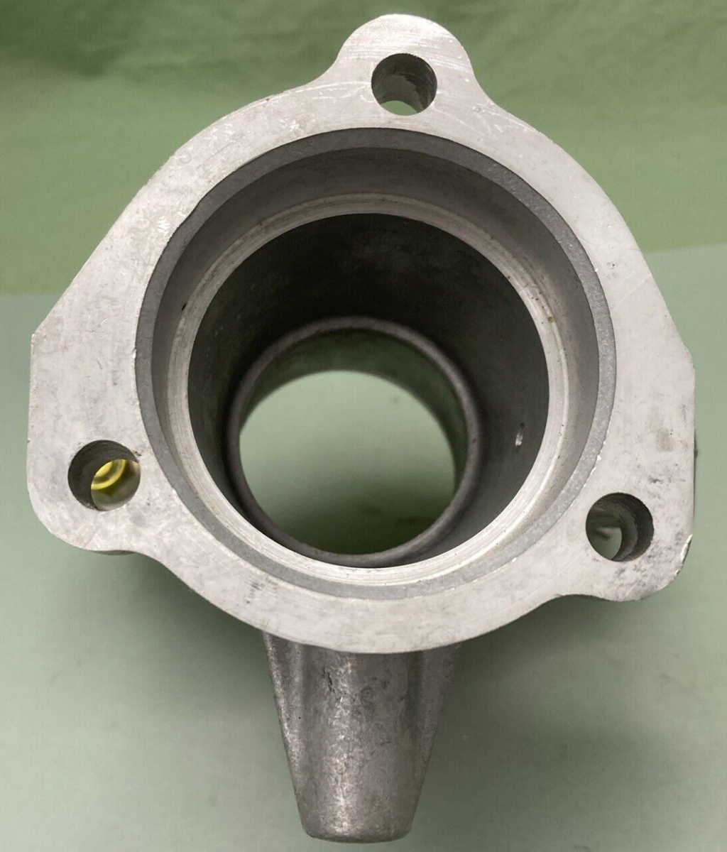 NEW GENUINE SUZUKI 64720-24402 Housing, Axle Rear Wheel