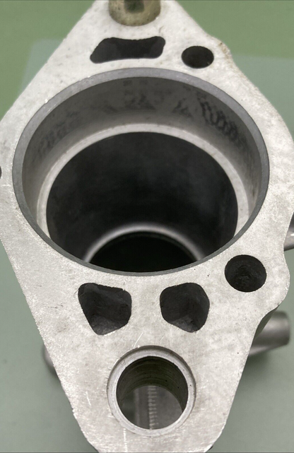 NEW GENUINE SUZUKI 64720-24402 Housing, Axle Rear Wheel