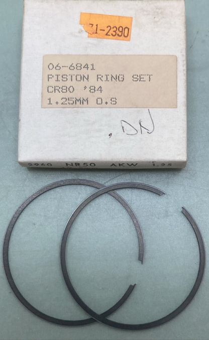 NEW REPLACES HONDA 06-6841 PISTON RING SET 1.25MM OS FITS '84 CR80
