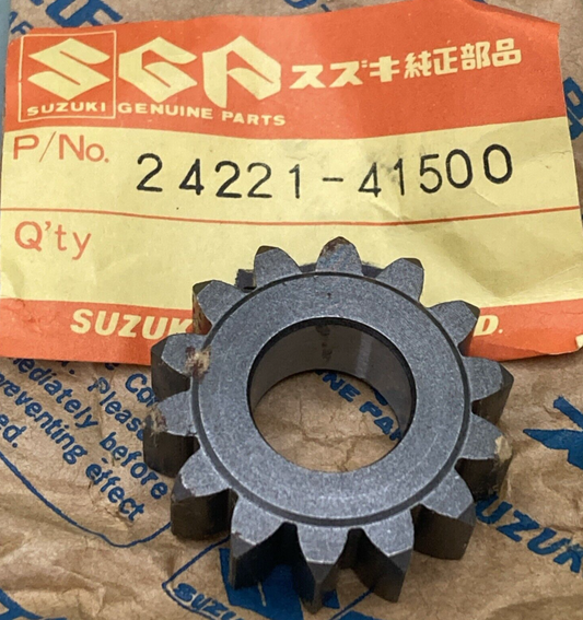 NEW GENUINE SUZUKI 24221-41500 Gear, 2ND Drive