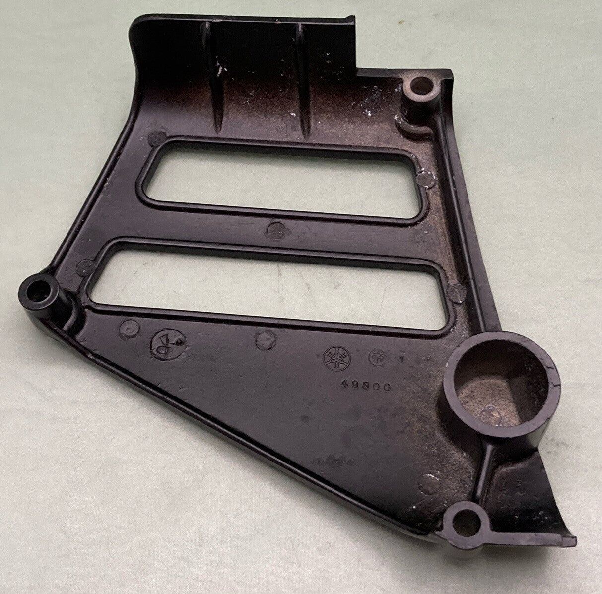 NEW GENUINE YAMAHA 498-15421-00  CRANKCASE R COVER