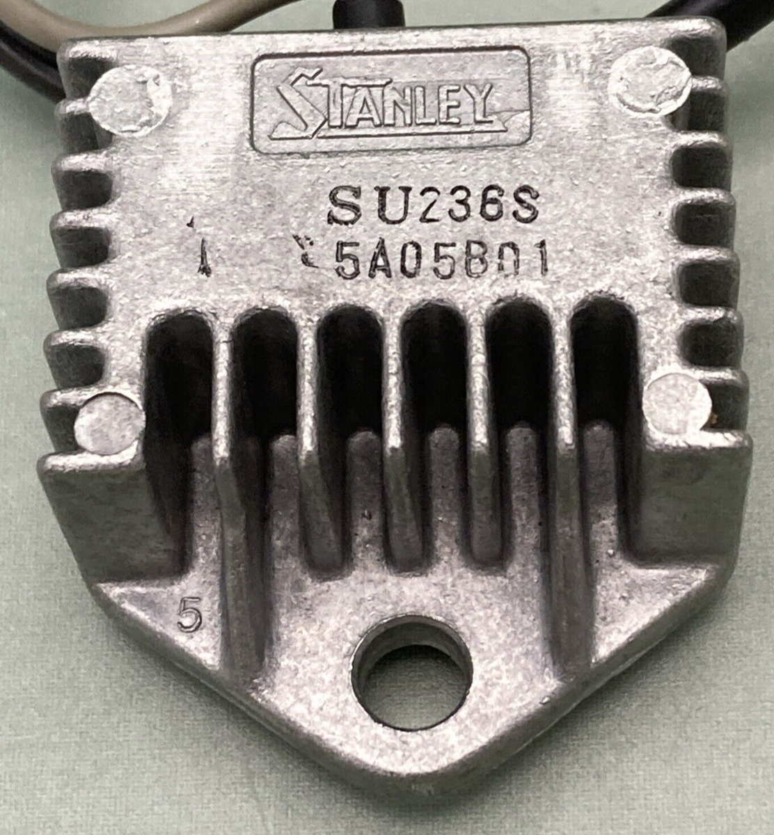 NEW GENUINE SUZUKI 32500-24400 Regulator Assembly, Voltage