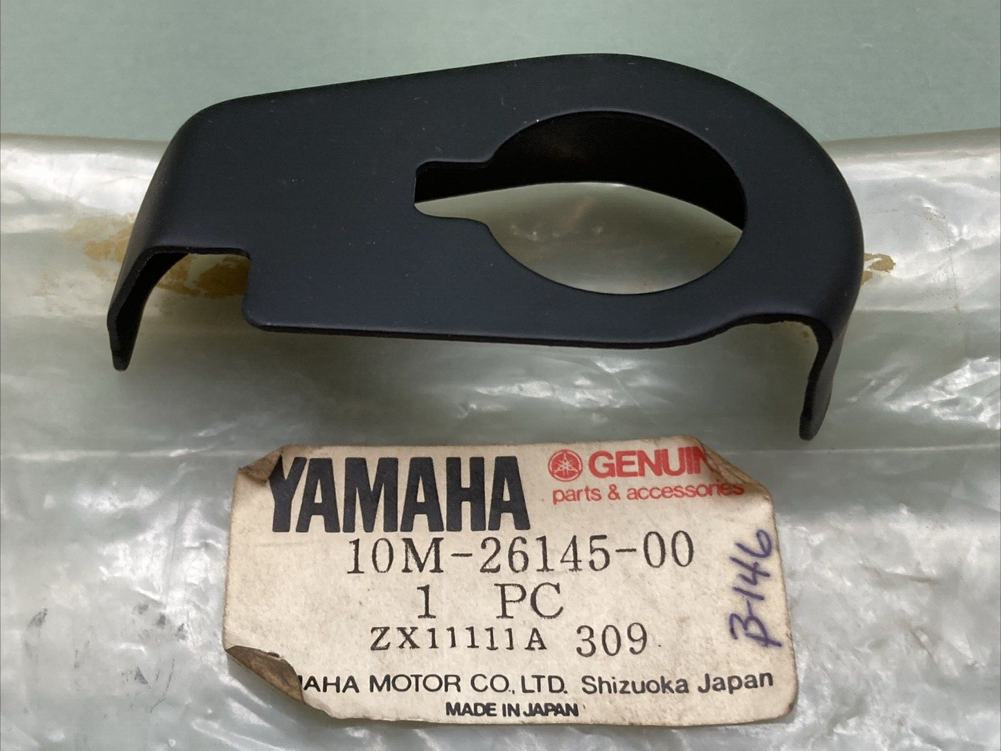 NEW GENUINE YAMAHA 10M-26145-00 COVER HDLBR UPR 2