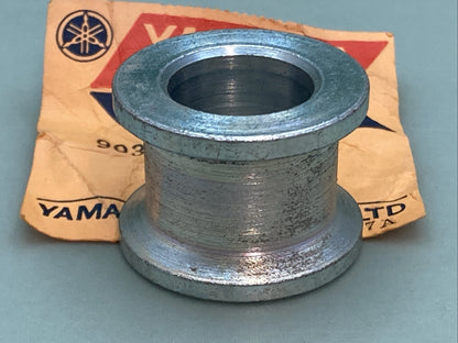 NEW GENUINE YAMAHA 90387-20444 REAR WHEEL COLLAR