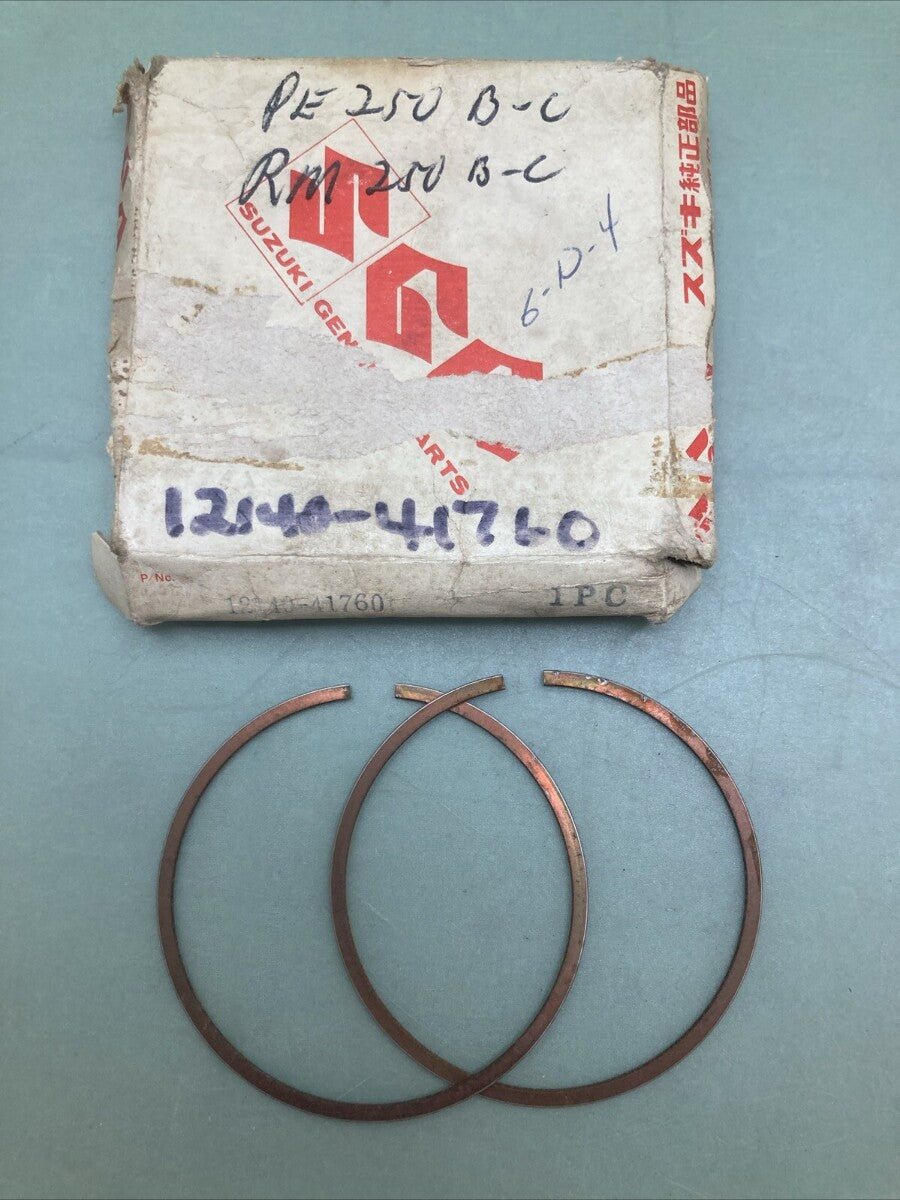 NEW GENUINE SUZUKI 12140-41760 PISTON RING SET FITS '76-'78 RM250