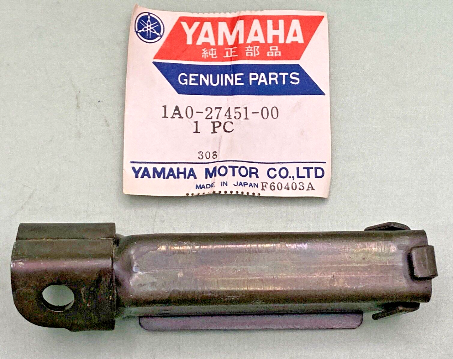 NEW GENUINE YAMAHA 1A0-27451-00 FOOTREST (L)
