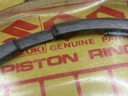 NEW GENUINE SUZUKI 12140-40910 PISTON RING SET STD FOR PE400