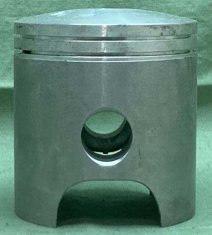 NEW WISECO 432P1 PISTON W/ SPIRAL LOCK CLIPS