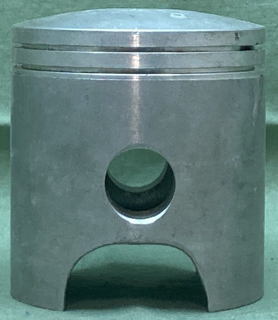 NEW WISECO 432P1 PISTON W/ SPIRAL LOCK CLIPS