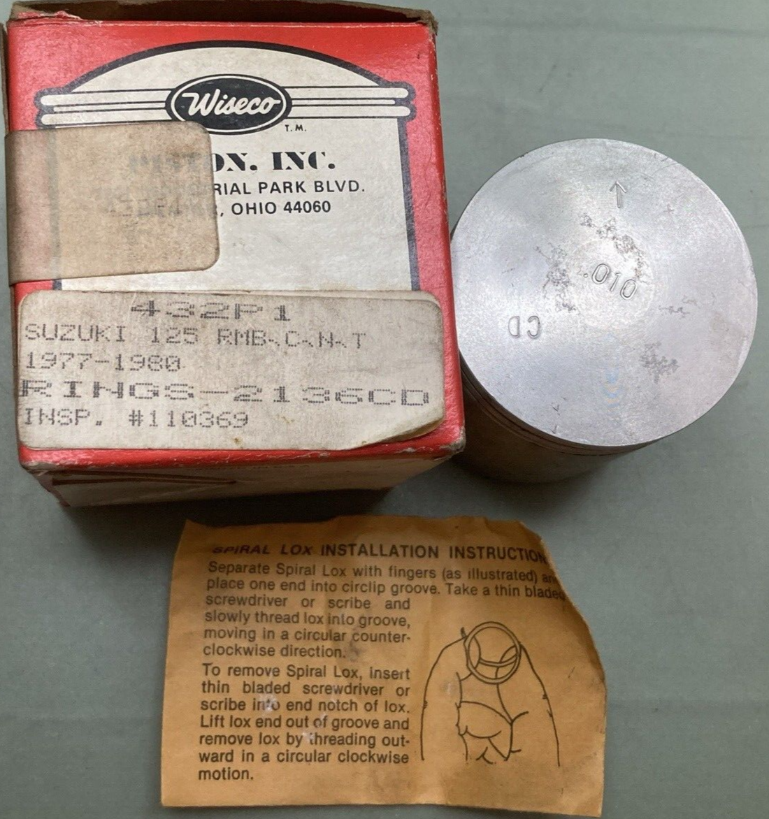 NEW WISECO 432P1 PISTON W/ SPIRAL LOCK CLIPS