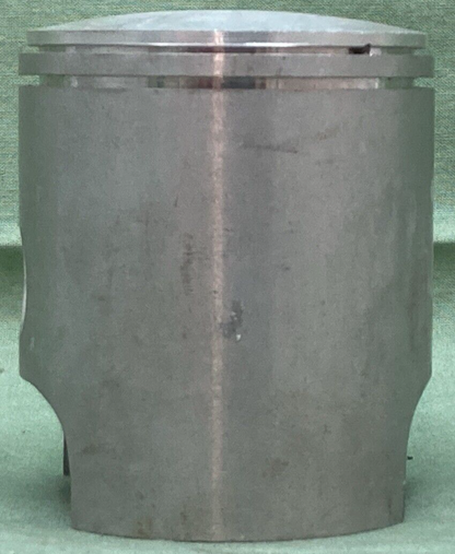 NEW WISECO 154P4 PISTON W/ SPIRAL LOCK CLIPS