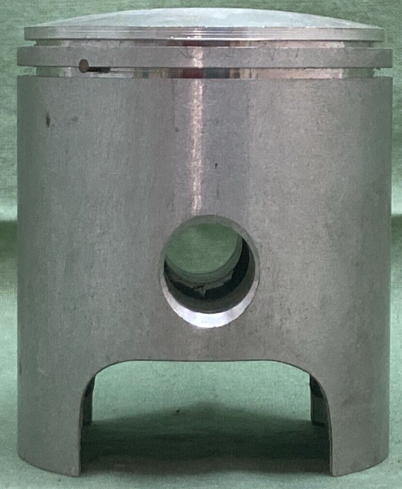 NEW WISECO 154P4 PISTON W/ SPIRAL LOCK CLIPS