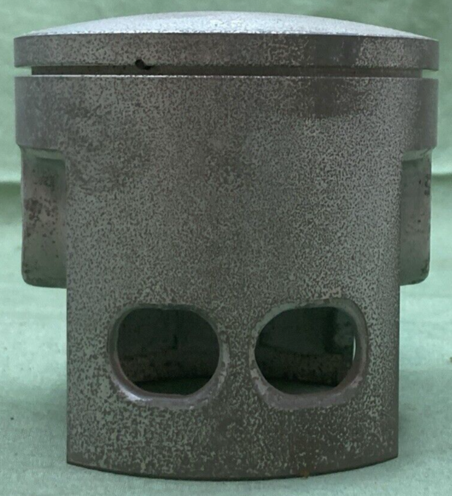 NEW GENUINE YAMAHA 365-11636-01 PISTON STD 2ND O/S