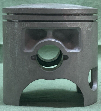 NEW GENUINE YAMAHA 4V5-11631-00-95 PISTON STD