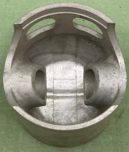 NEW GENUINE YAMAHA 4V5-11631-00-95 PISTON STD