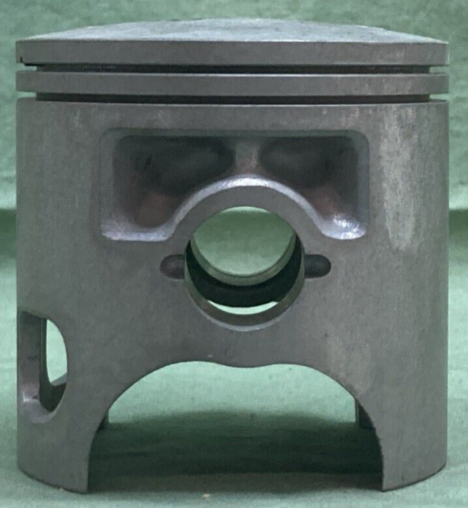 NEW GENUINE YAMAHA 4V5-11631-00-95 PISTON STD