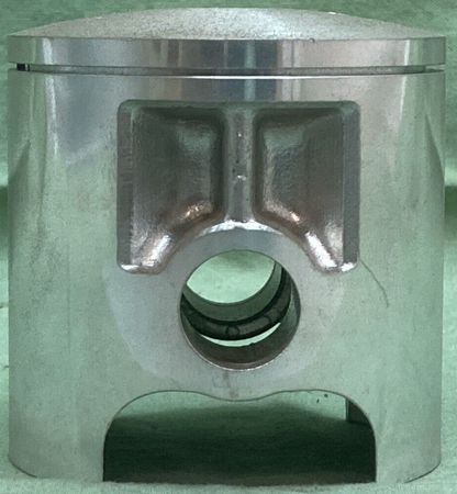 NEW GENUINE YAMAHA 383-11631-01-97 PISTON FOR TZ250 TZ350
