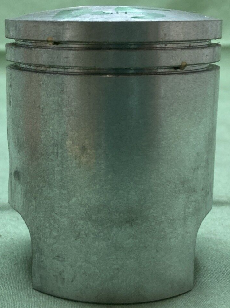 NEW GENUINE YAMAHA 276-11636-00 PISTON