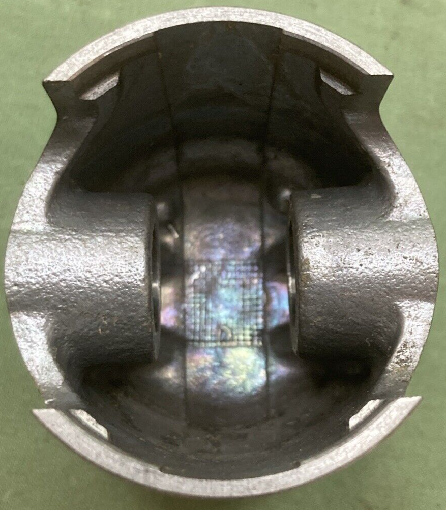 NEW GENUINE YAMAHA 276-11636-00 PISTON