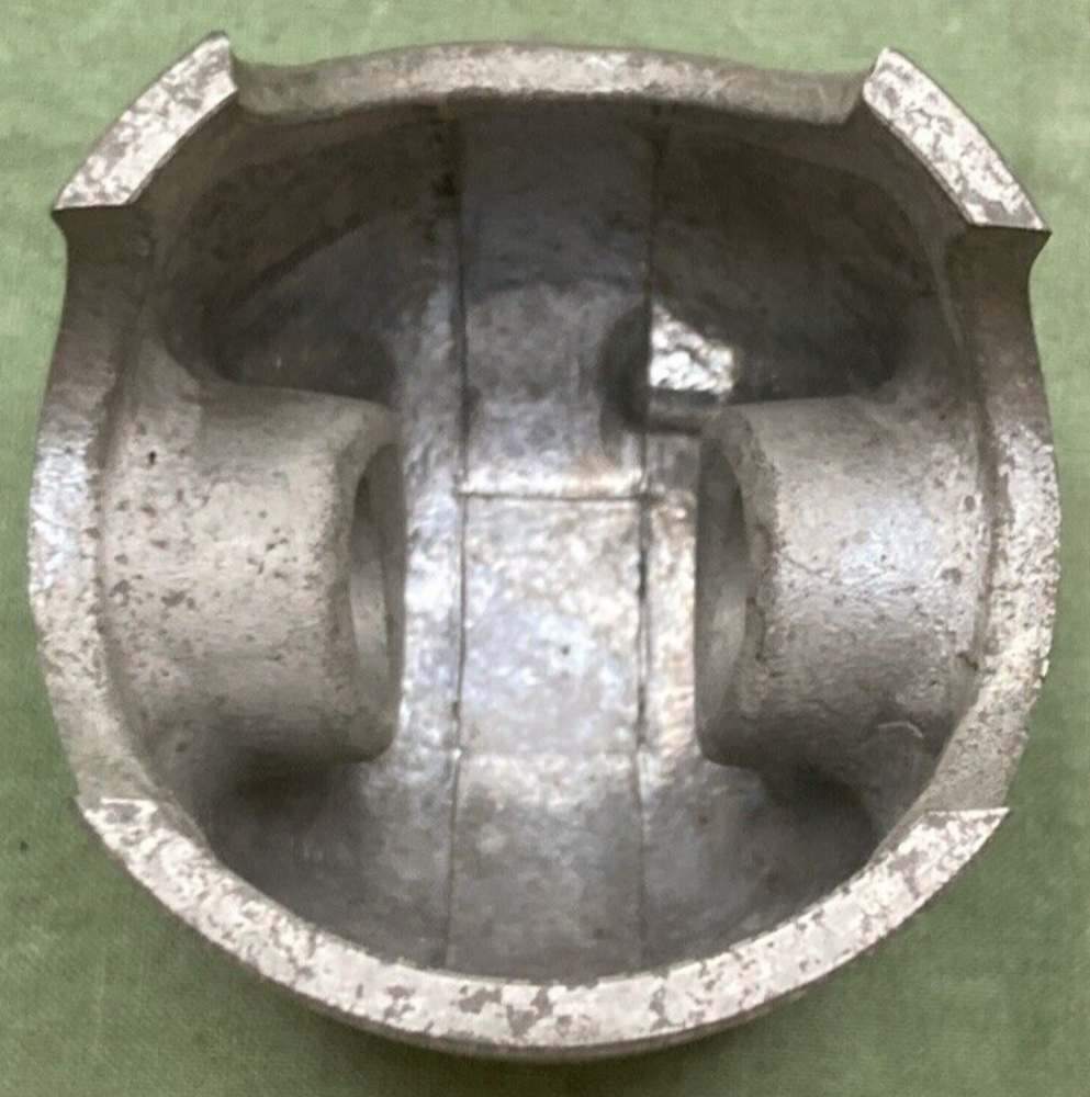 NEW GENUINE YAMAHA 4V1-11635-00 PISTON 1ST 0.25 O/S