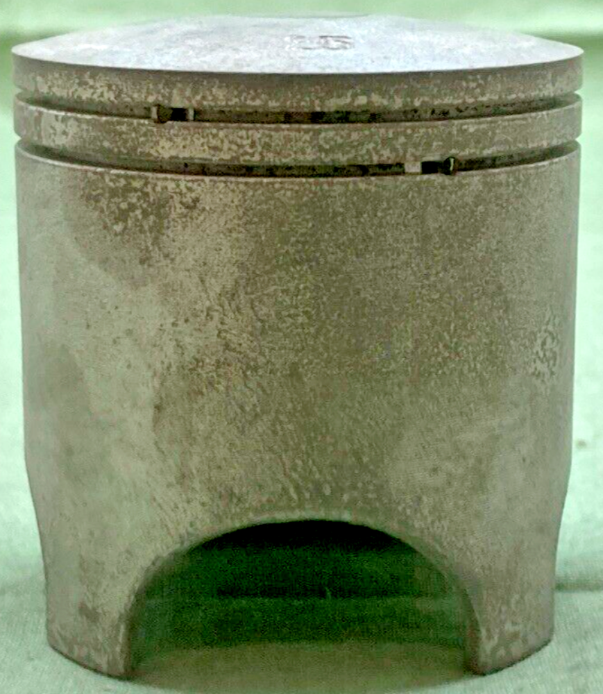 NEW GENUINE YAMAHA 4V1-11635-00 PISTON 1ST 0.25 O/S